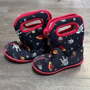 Bogs Toddler size 6 Boots
